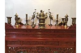 Đồ thời cúng bằng đồng