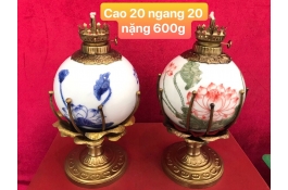 Đèn dầu bằng đồng