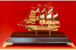 Thuyền Buồm Bằng Đồng Mạ Vàng 24k